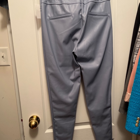 Hilary MacMillan Faux Leather leggings with zippers - Picture 6 of 7